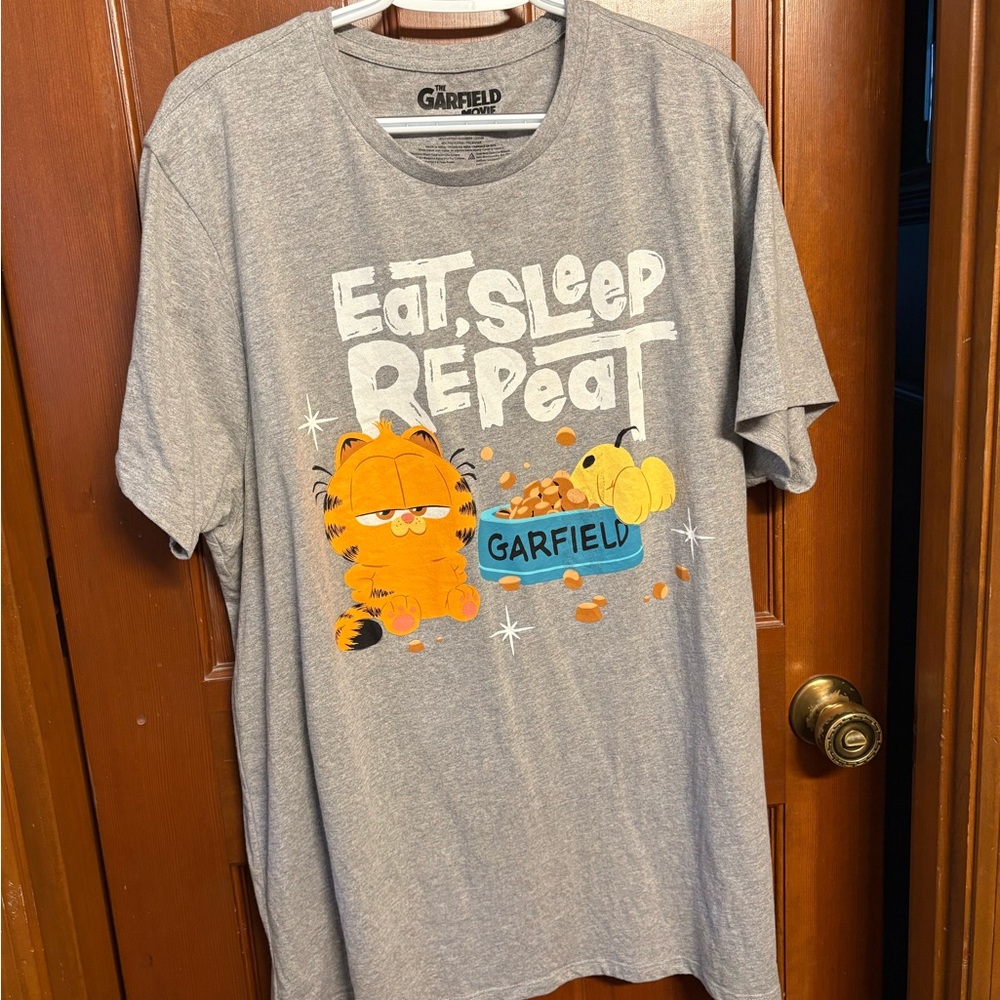 Garfield Gray Short Sleeve Tee